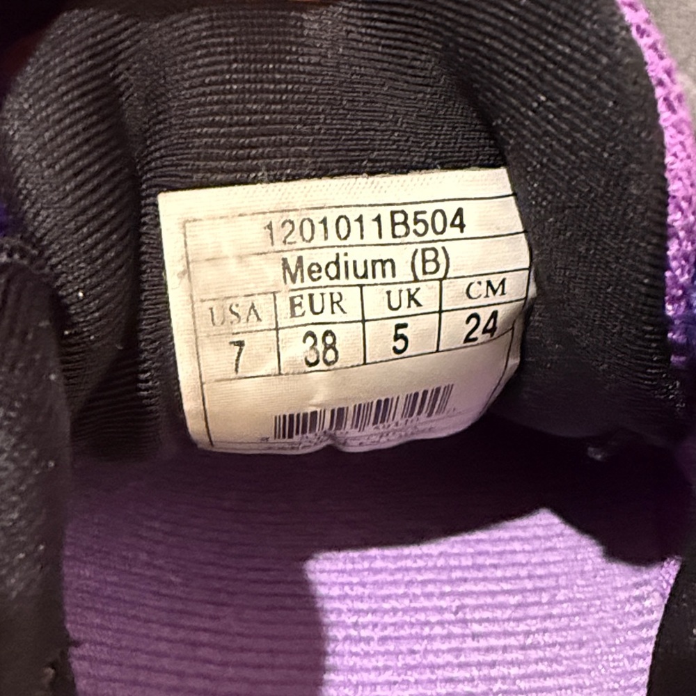 Brooks Pure Flow Running Sneakers - Picture 7 of 7